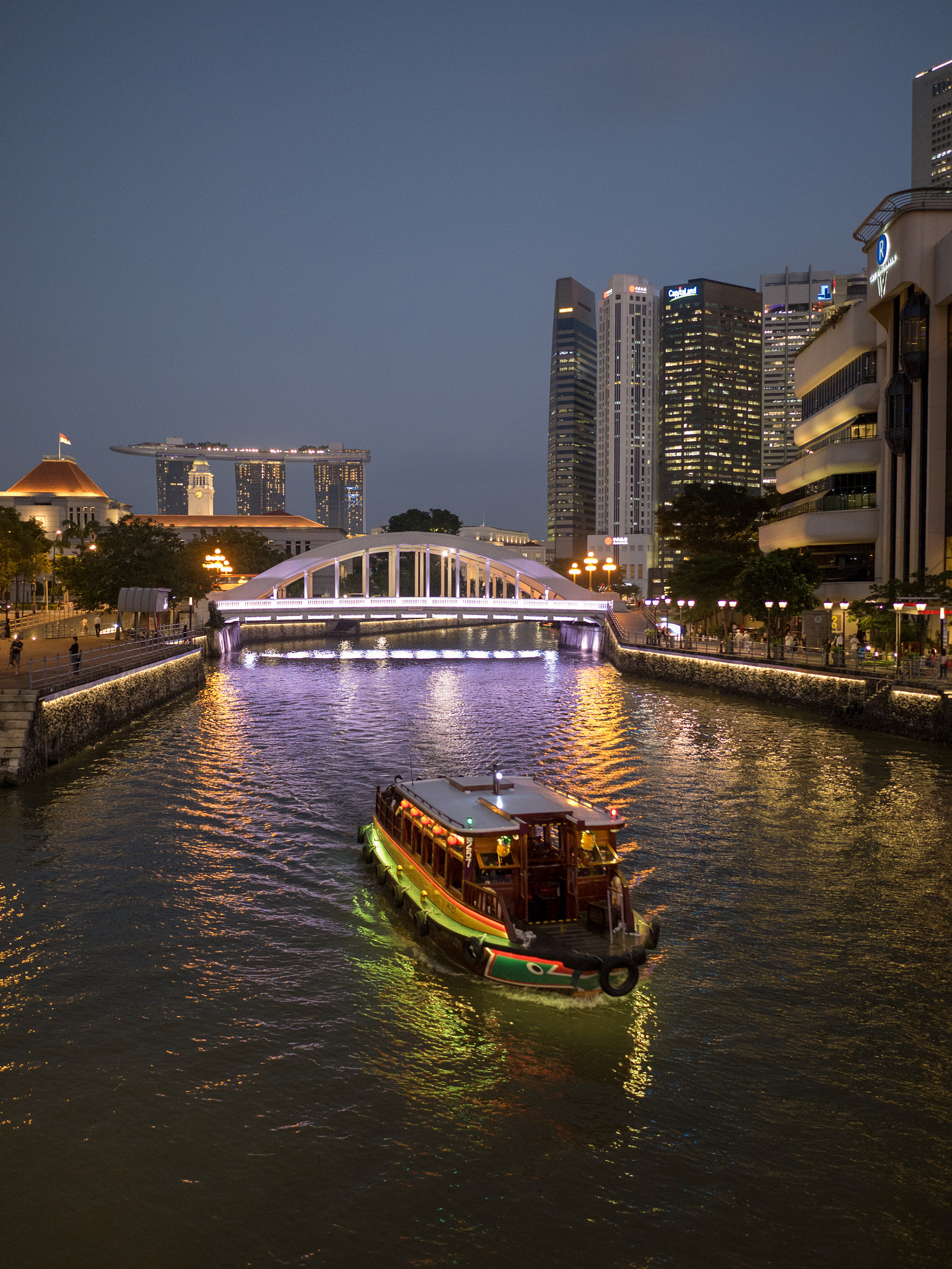 Panasonic DMC-G8 sample photo. Ferry on singapore river photography