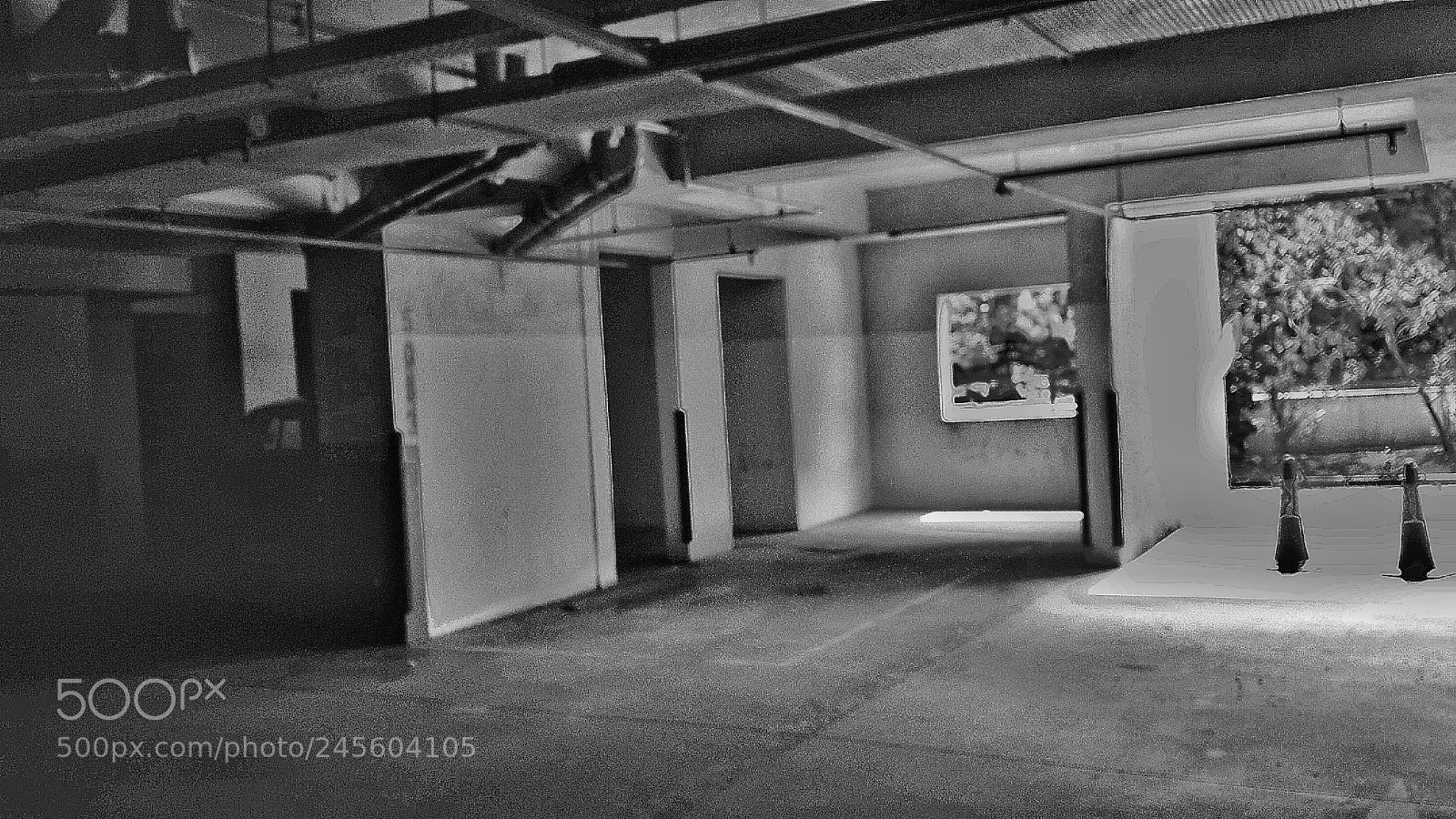 Samsung Galaxy S4 sample photo. Garage view photography