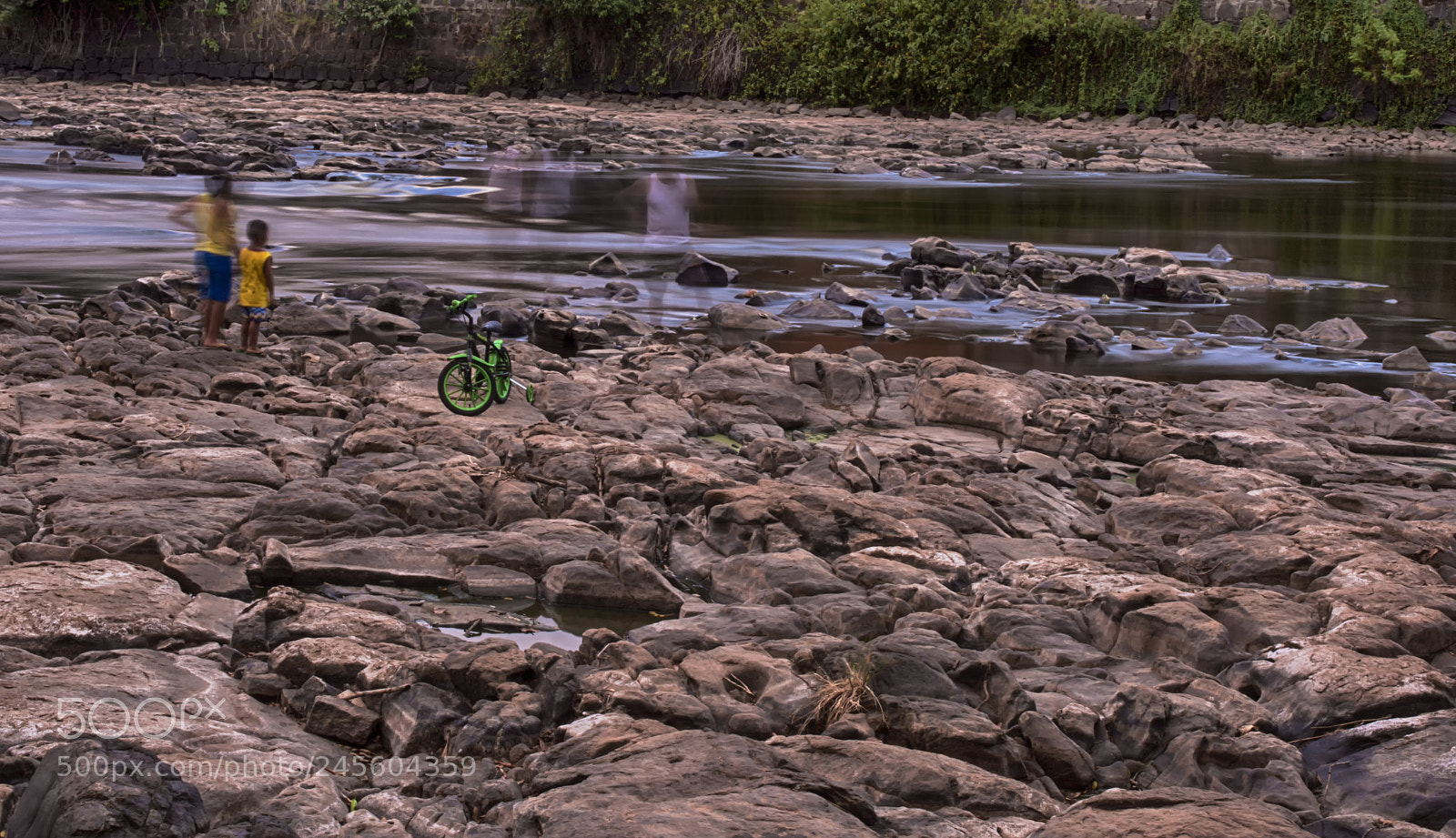 Nikon D5200 sample photo. The green bicycle photography