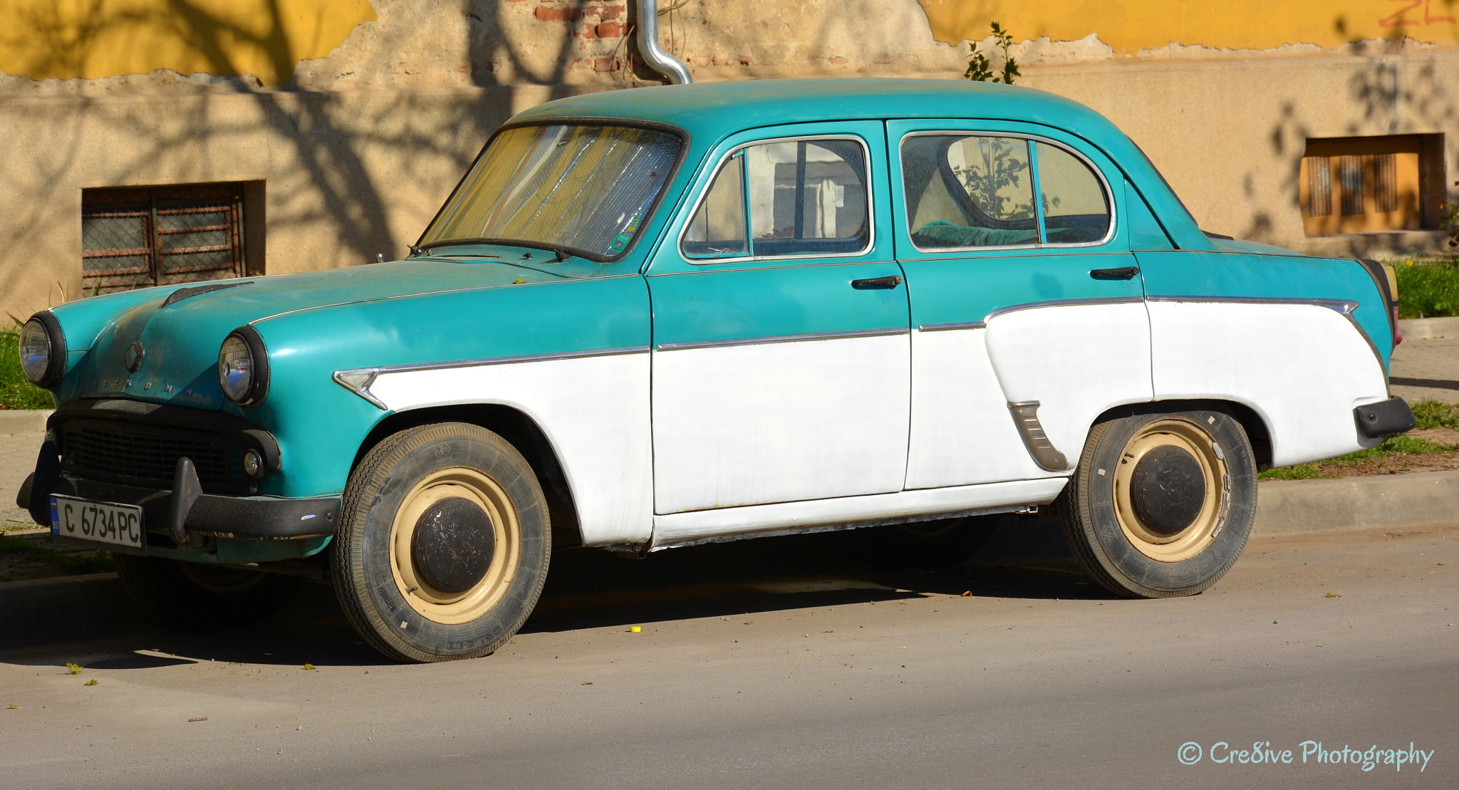 Nikon D5200 sample photo. Vintage soviet car on the streets of sofia photography