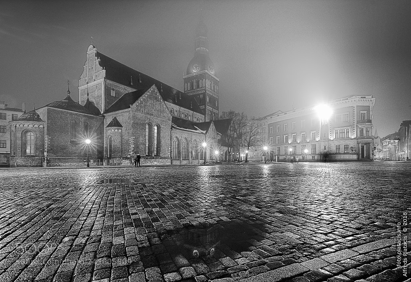 Nikon D300 sample photo. Night landscape photography