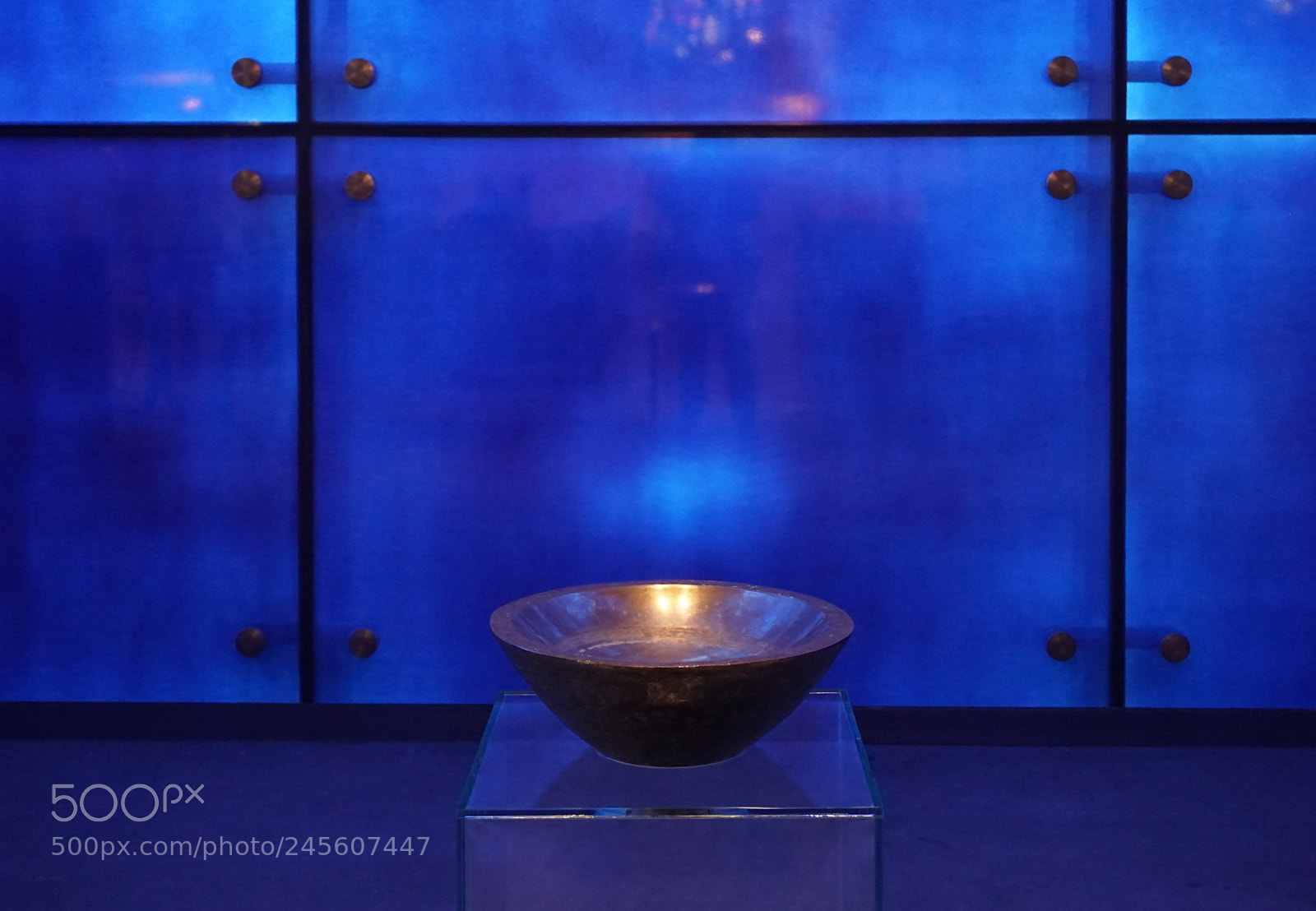 Sony a6000 + Sony E 18-50mm F4-5.6 sample photo. Blue photography