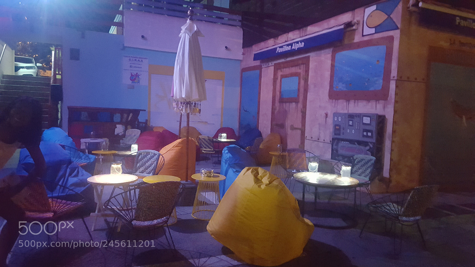 Samsung GALAXY S6 edge sample photo. Chilling with friends photography