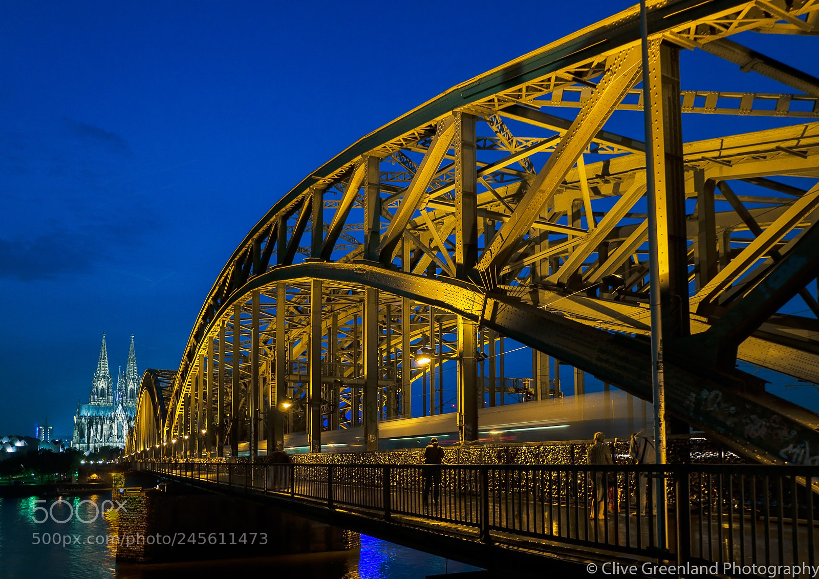 Fujifilm X-A1 sample photo. Cologne bridge photography