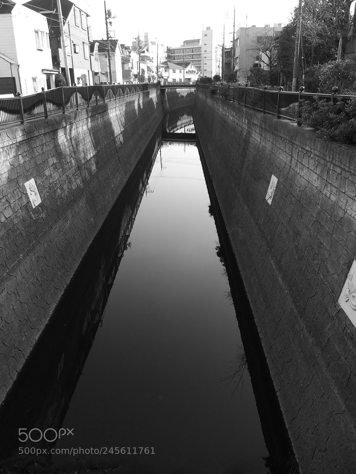 Olympus STYLUS1,1s sample photo. 水面 / water reflecton photography