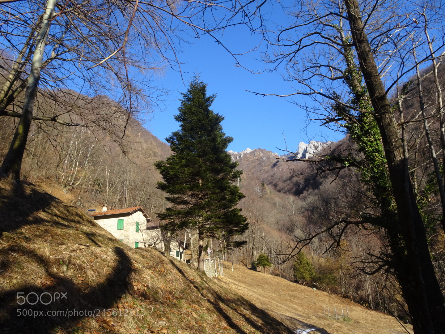Sony Cyber-shot DSC-HX80 sample photo. Caselli di era photography