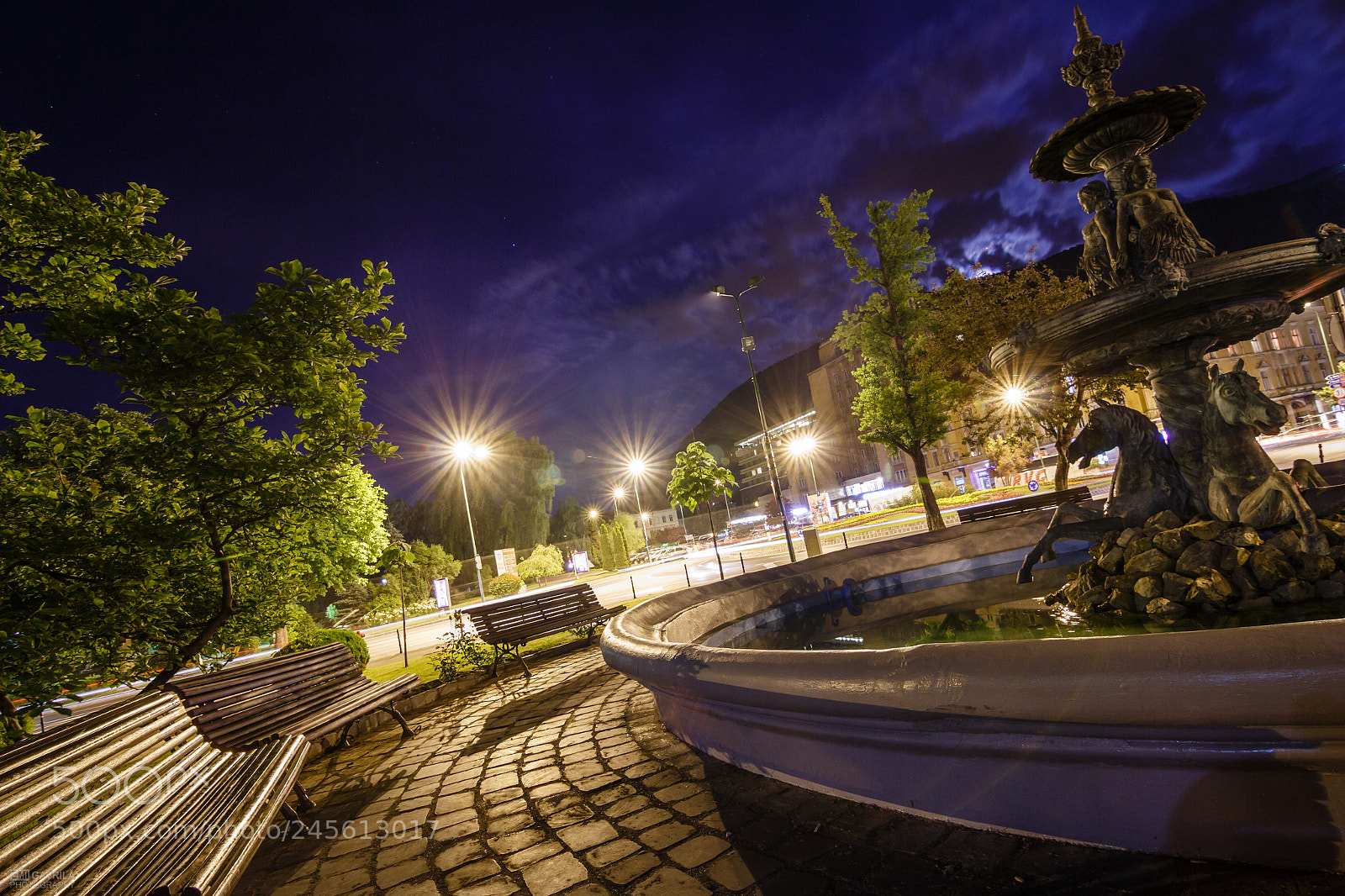 Canon EOS 700D (EOS Rebel T5i / EOS Kiss X7i) sample photo. Roundabout photography