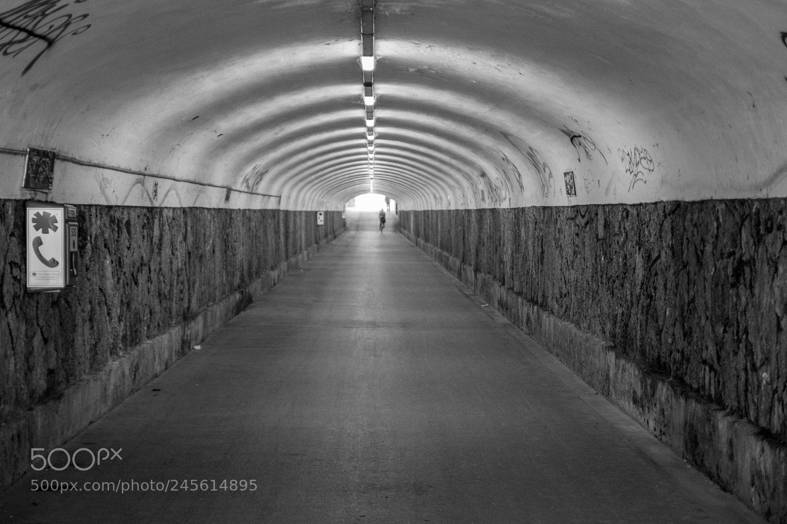 Canon EOS 77D (EOS 9000D / EOS 770D) sample photo. Underpass photography
