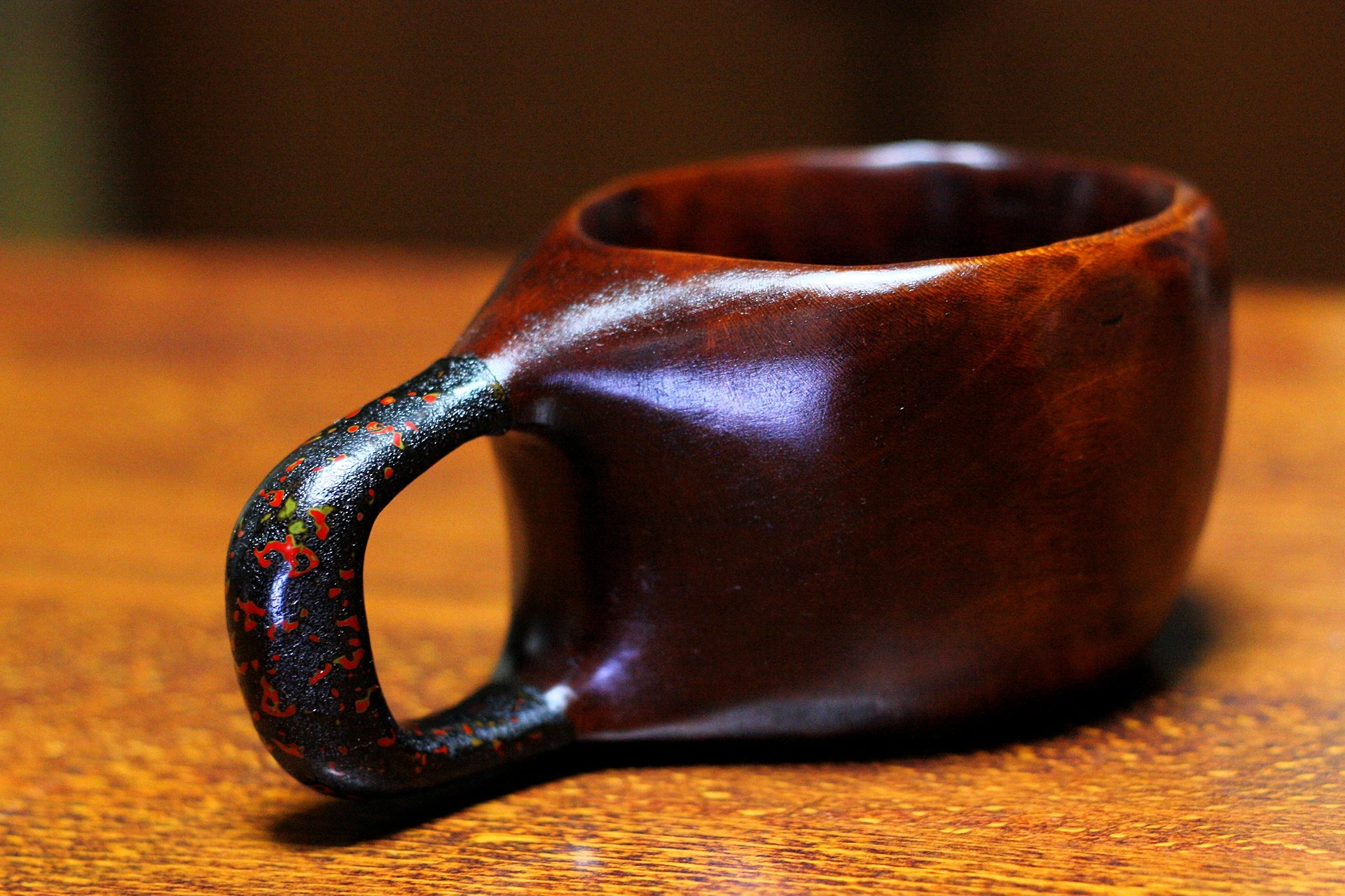 Canon EOS 450D (EOS Rebel XSi / EOS Kiss X2) sample photo. Wooden mugcup photography
