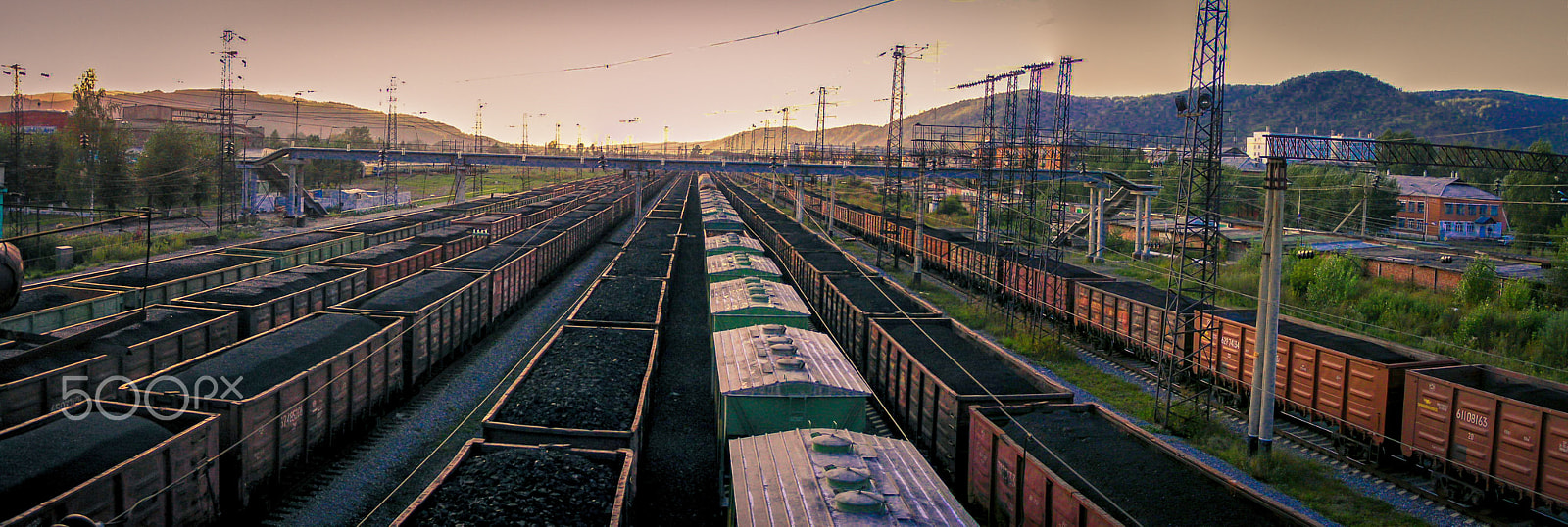 Olympus C765UZ sample photo. Trains with coal photography