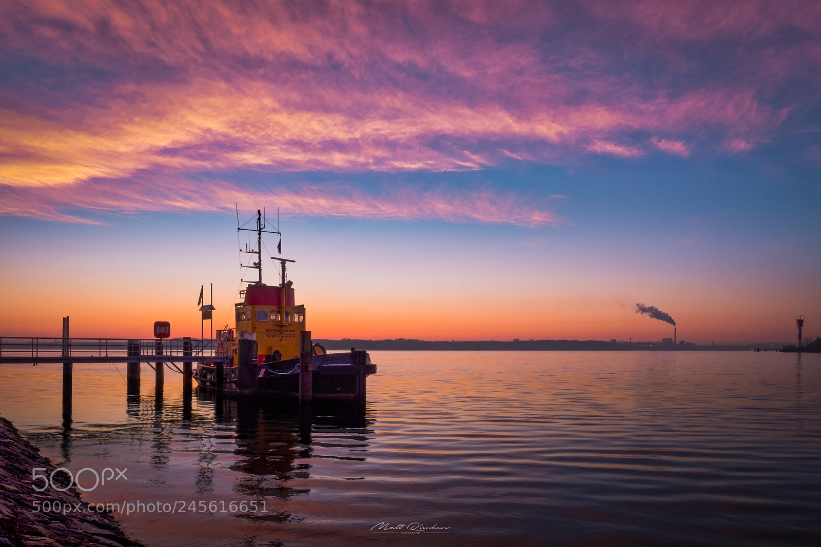 Fujifilm X-T2 sample photo. The old tug photography