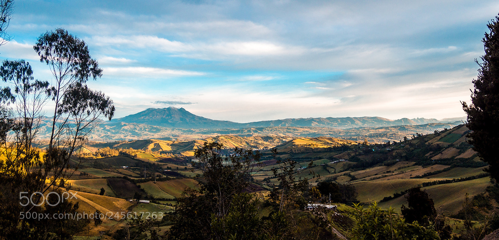 Olympus OM-D E-M10 II sample photo. Tulcán, carchi, ecuador. photography