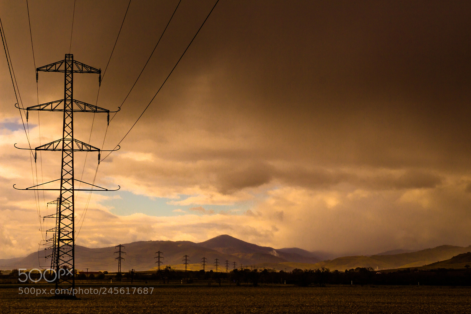 Canon EOS 700D (EOS Rebel T5i / EOS Kiss X7i) sample photo. High voltage photography