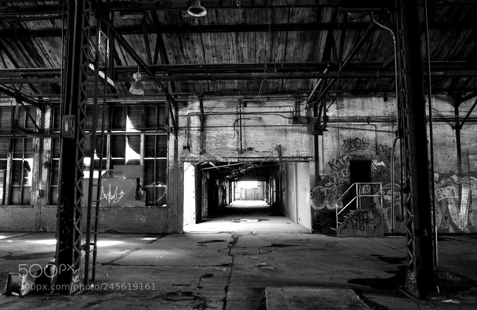 Fujifilm X100F sample photo. Tunnel to pullman photography