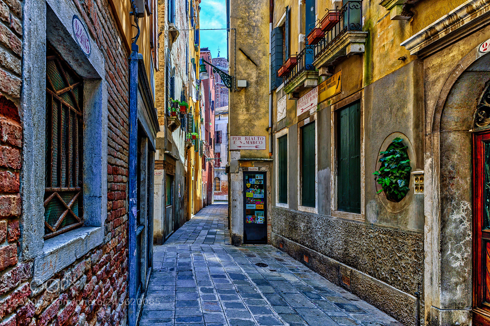 Nikon D4S sample photo. Small alley @ venezia italy ! photography