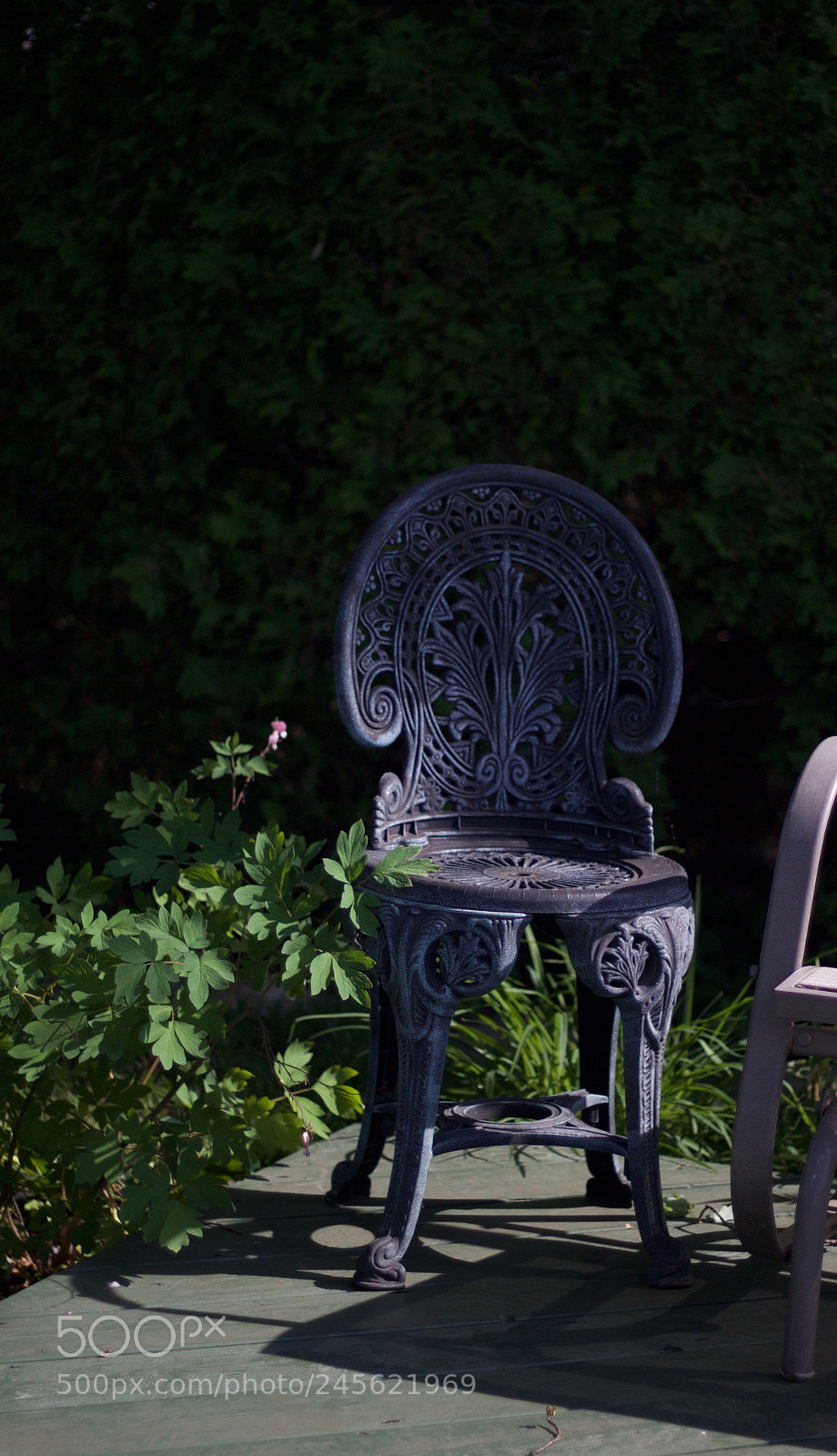 Canon EOS 60D sample photo. The lonely chair photography