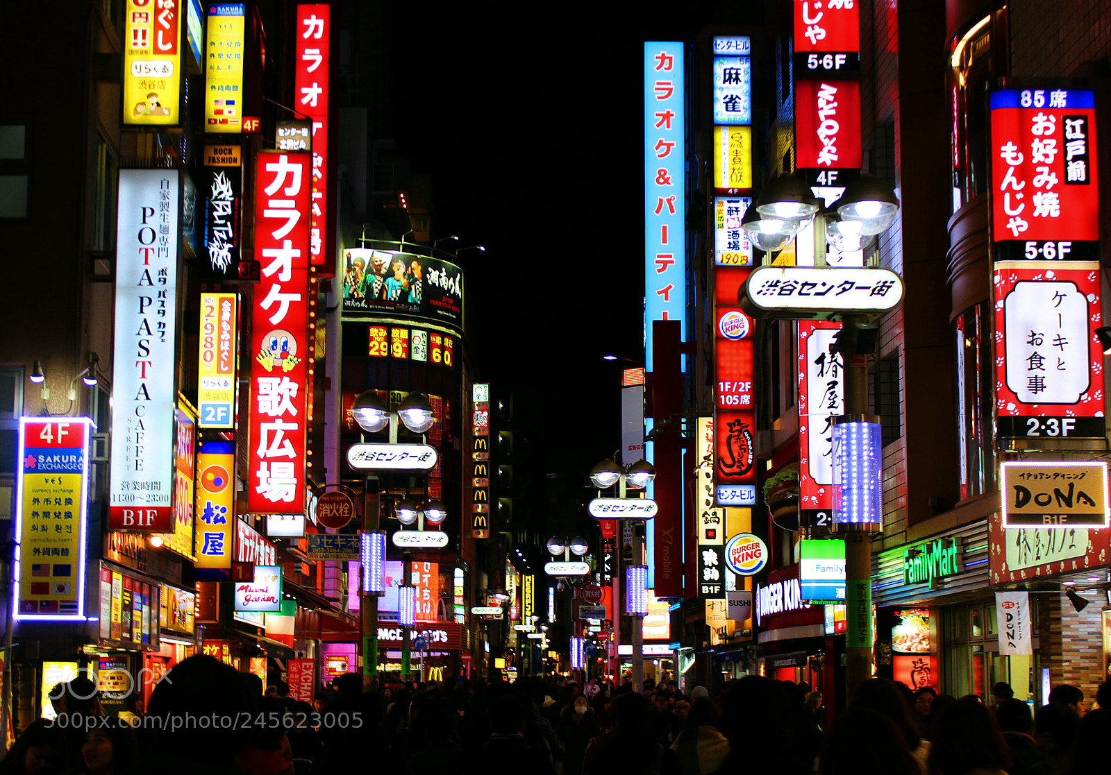 Canon EOS 600D (Rebel EOS T3i / EOS Kiss X5) sample photo. Neon shibuya photography