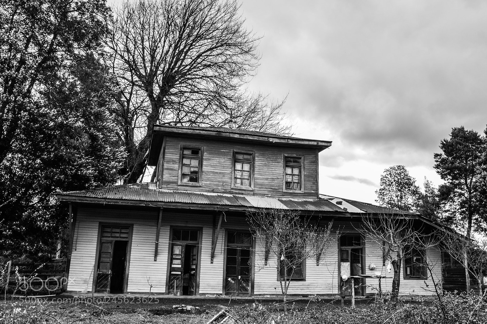 Nikon D5200 sample photo. Old train station photography