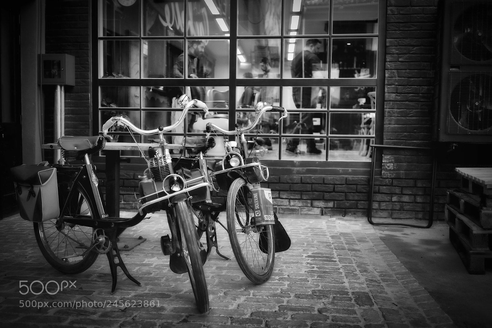 Sony a7 II sample photo. Old school photography