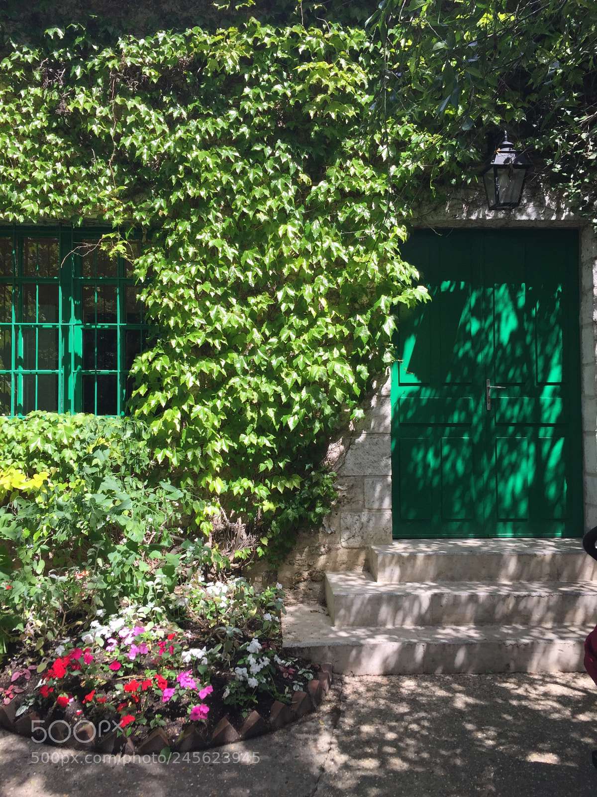 Apple iPhone 6 sample photo. French gardens photography