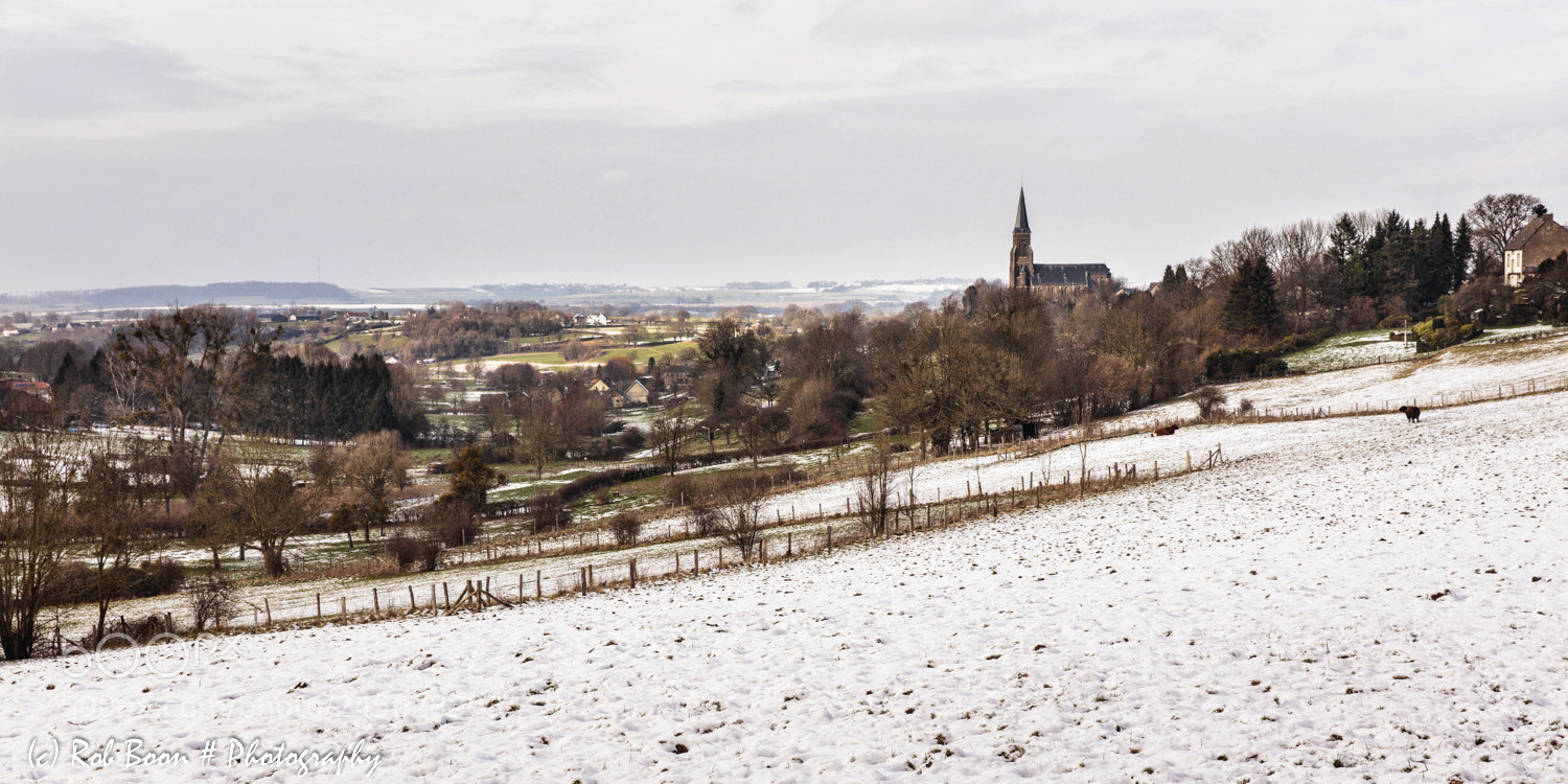 Canon EOS 5DS sample photo. A touch of winter photography