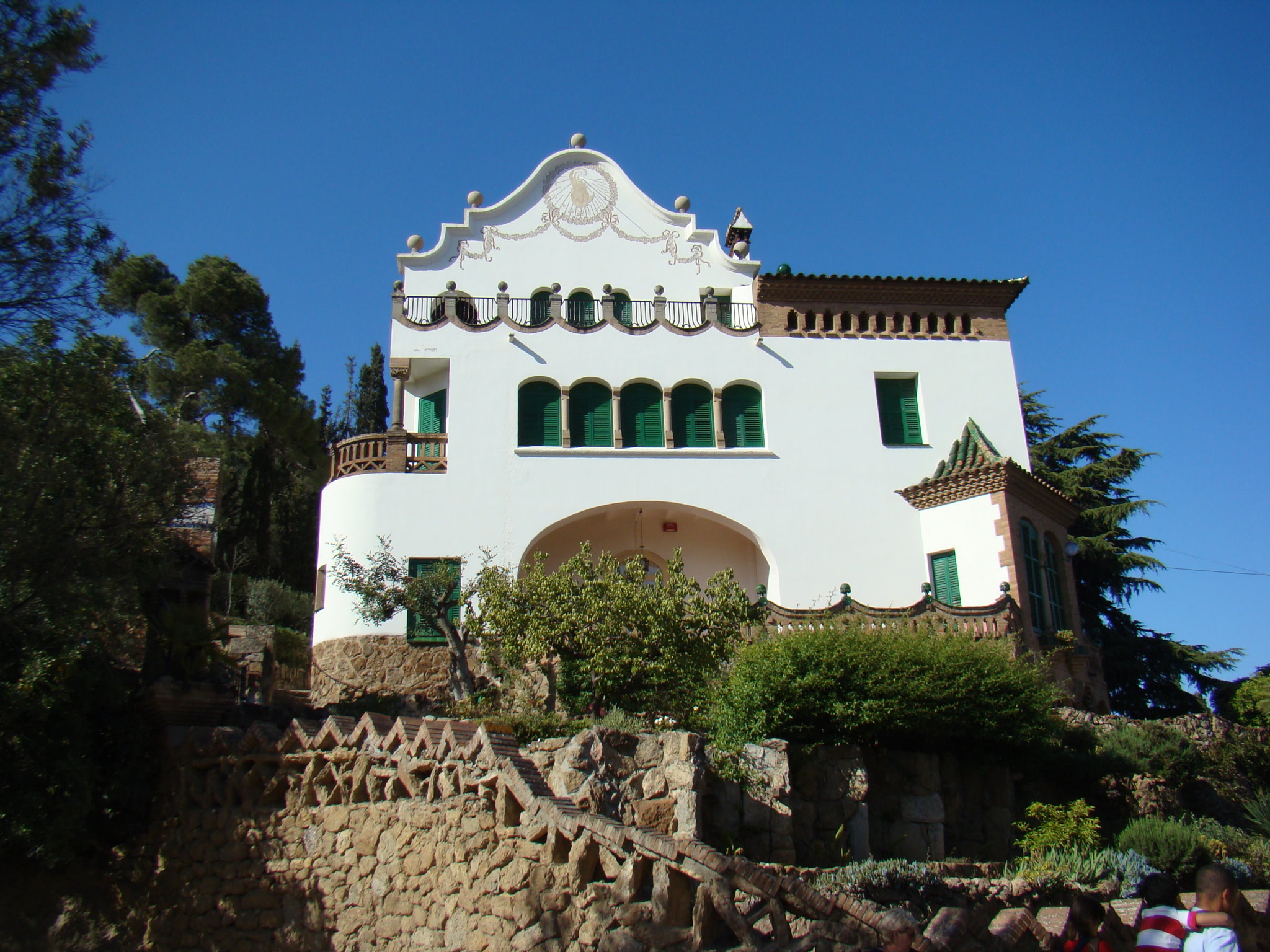 Sony DSC-H9 sample photo. Güell en color photography