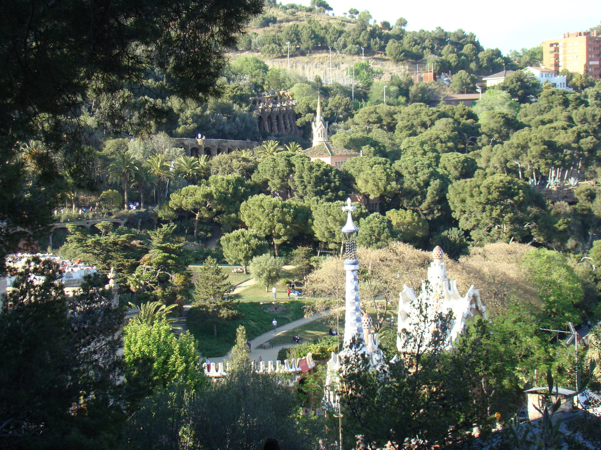 Sony DSC-H9 sample photo. Güell en color photography