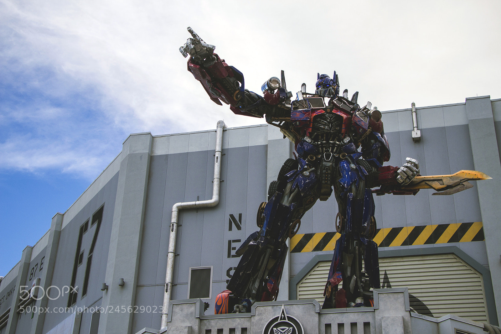 Canon EOS 100D (EOS Rebel SL1 / EOS Kiss X7) sample photo. Optimus prime photography
