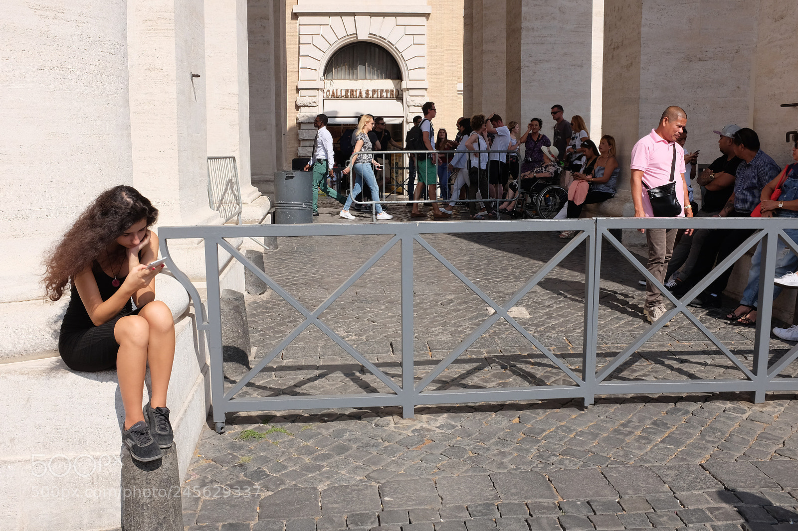 Fujifilm X100T sample photo. Busy ... texting photography