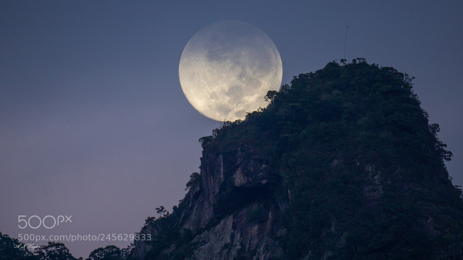 Sony SLT-A77 sample photo. Blue super moon-set at photography