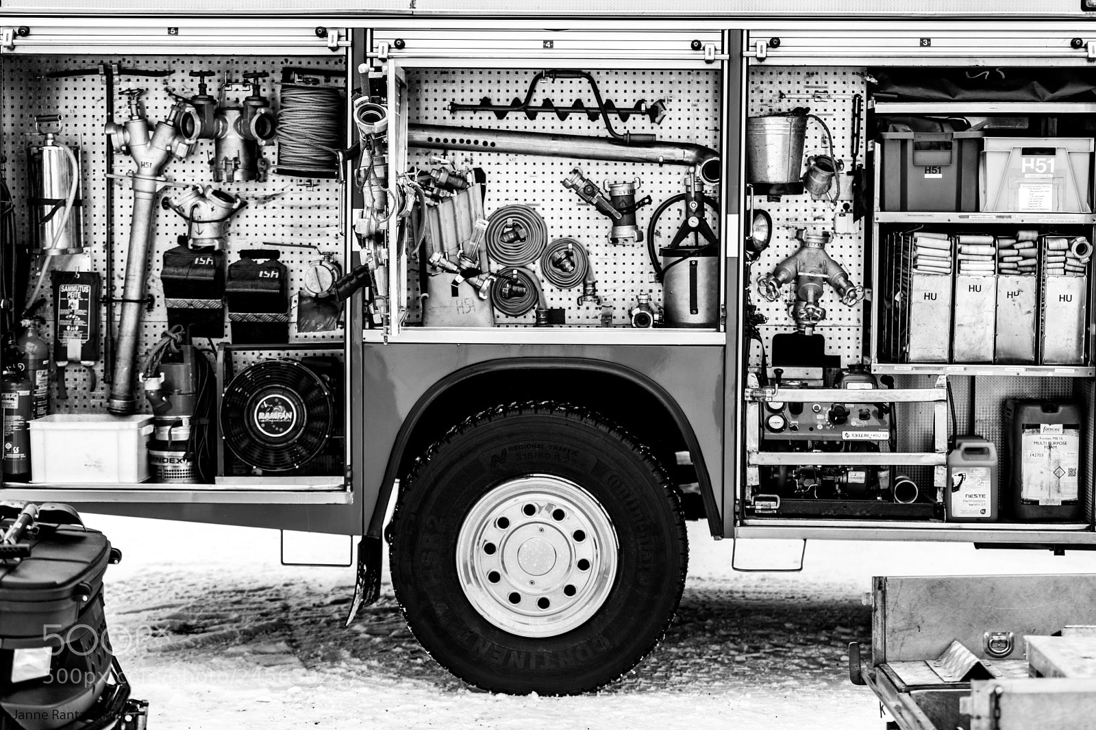 Canon EOS 6D Mark II sample photo. Firetruck photography