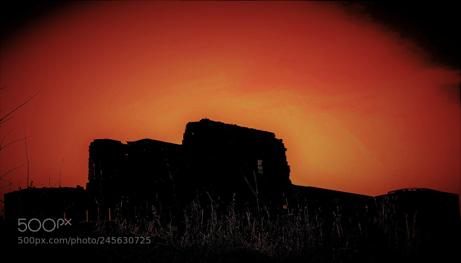 Canon EOS 700D (EOS Rebel T5i / EOS Kiss X7i) sample photo. Silhouette castle photography
