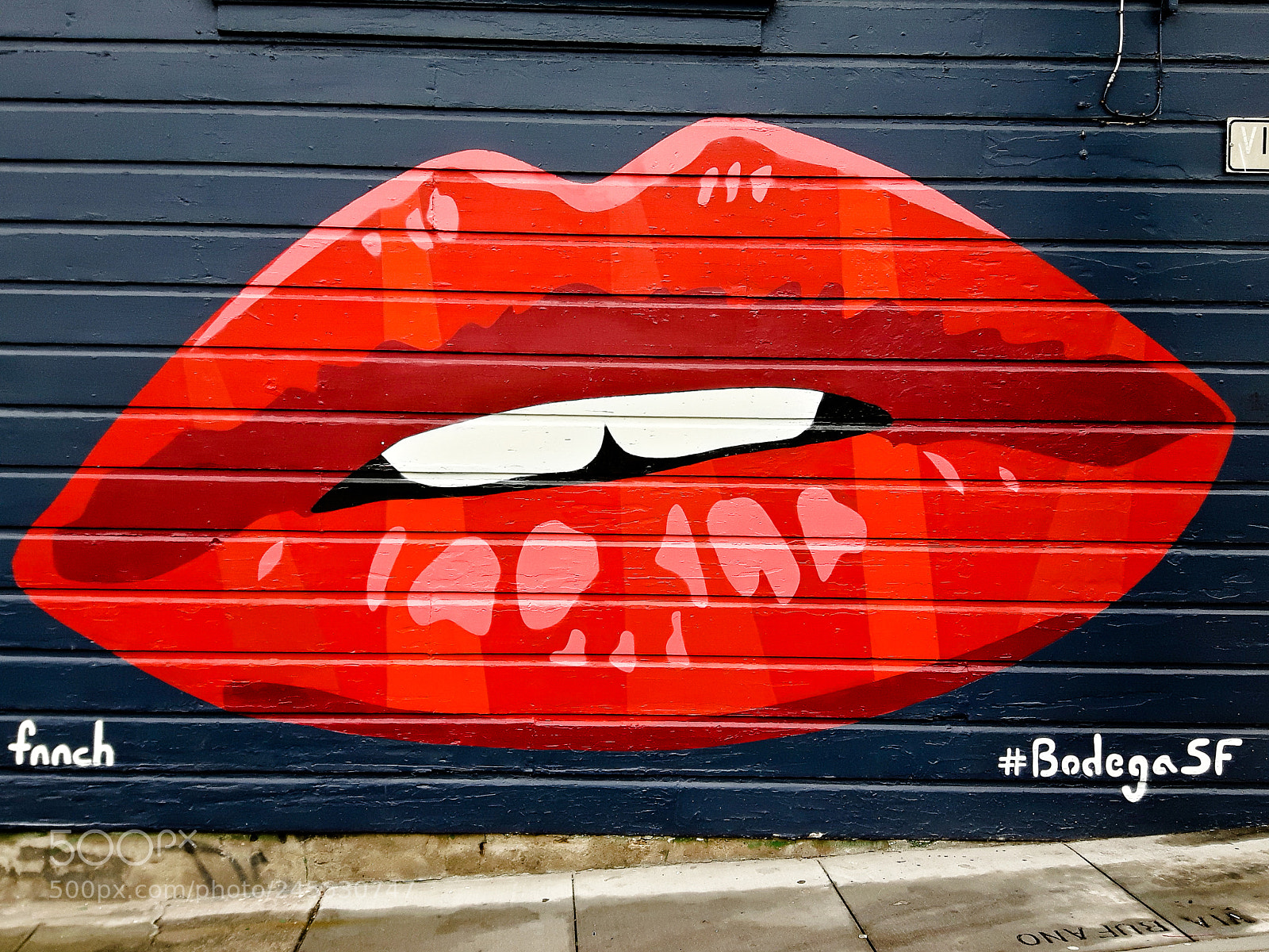 Samsung Galaxy S5 Neo sample photo. Graffiti mund photography