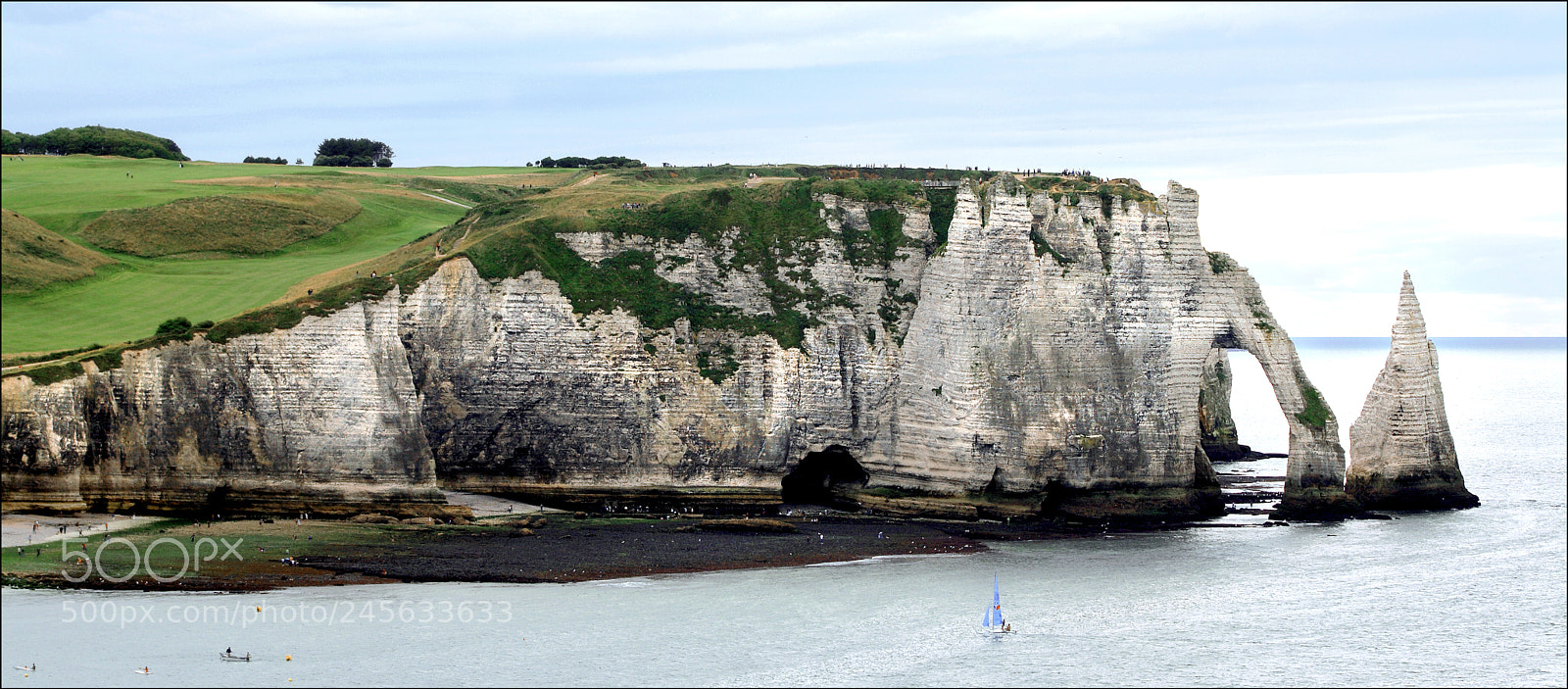 Canon EOS 400D (EOS Digital Rebel XTi / EOS Kiss Digital X) sample photo. Etretat, francia photography