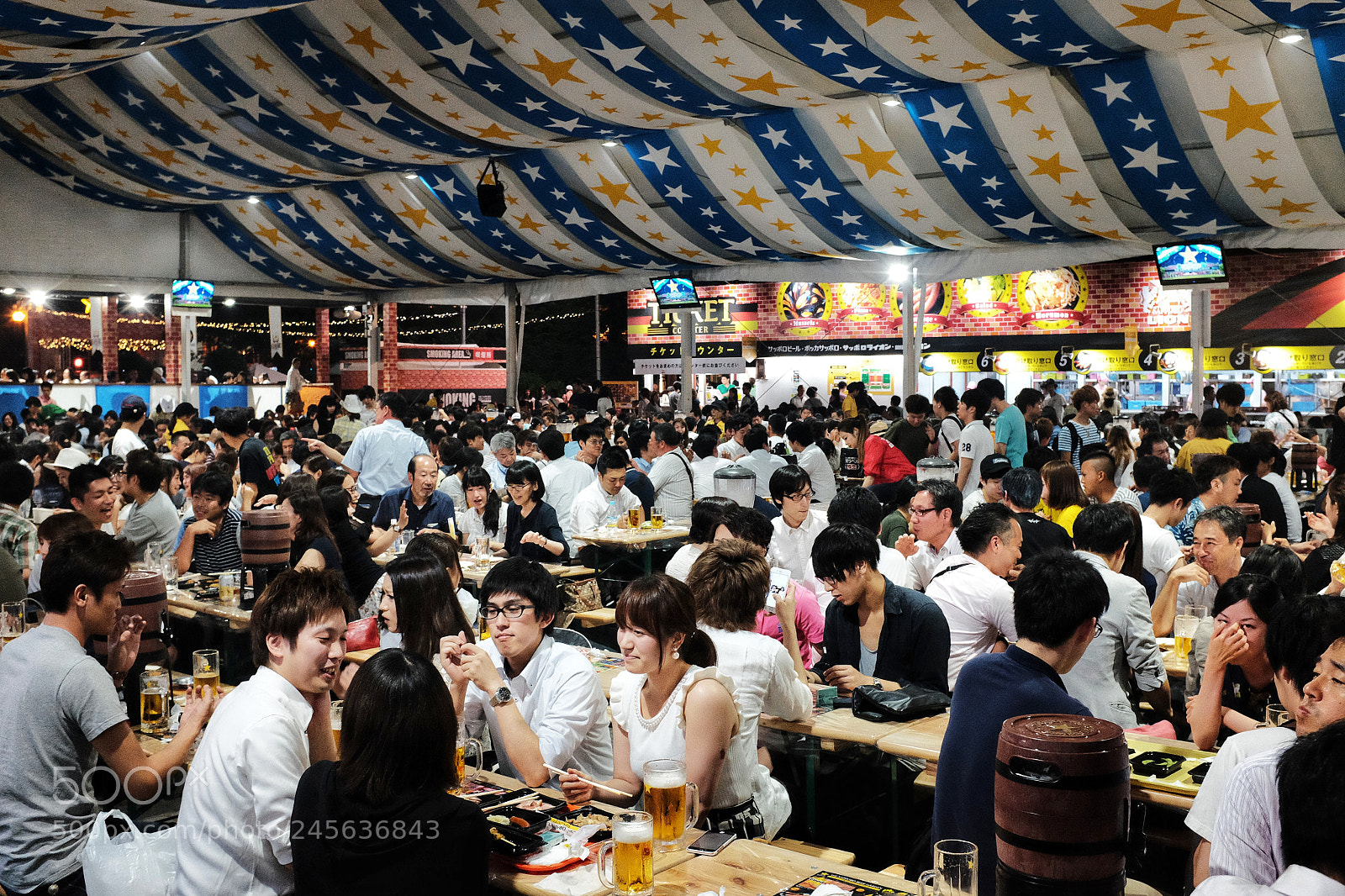 Fujifilm X100T sample photo. Sapporo beer garden photography