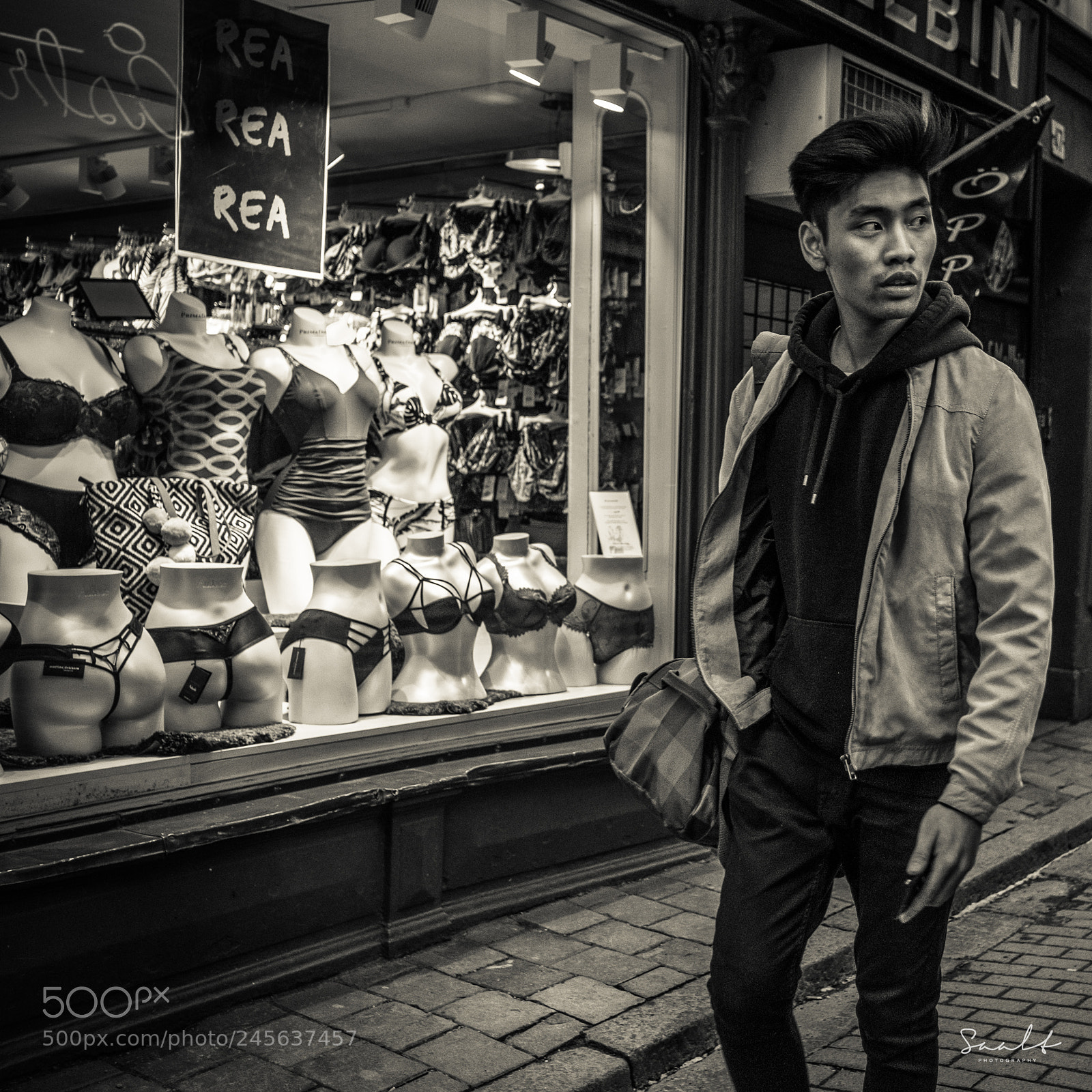 Fujifilm X-Pro2 sample photo. One too many, where photography