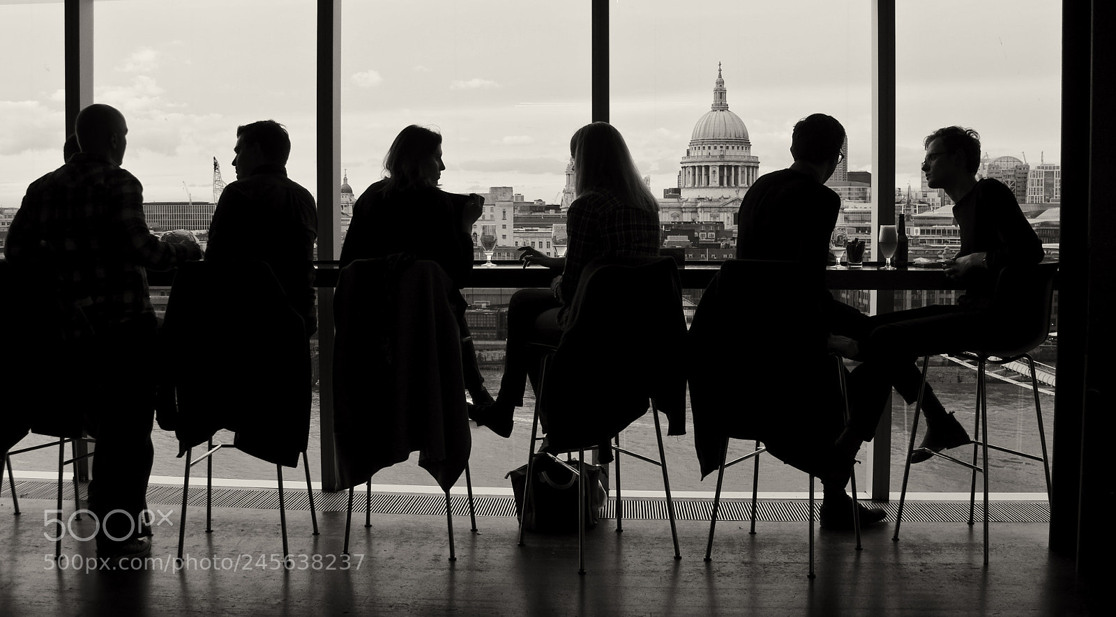 Nikon D300 sample photo. London people photography