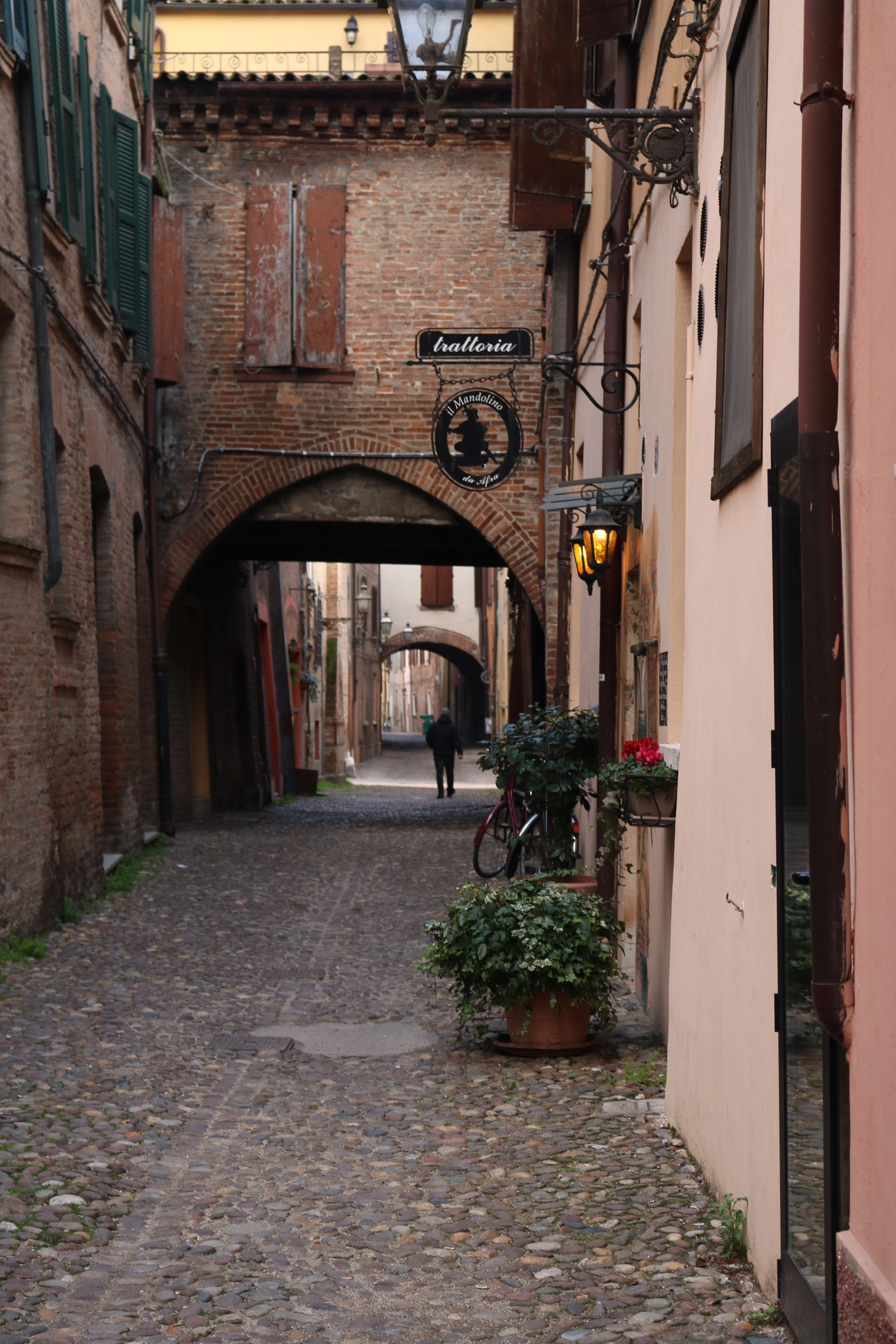 Canon EOS 760D (EOS Rebel T6s / EOS 8000D) sample photo. Ferrara photography