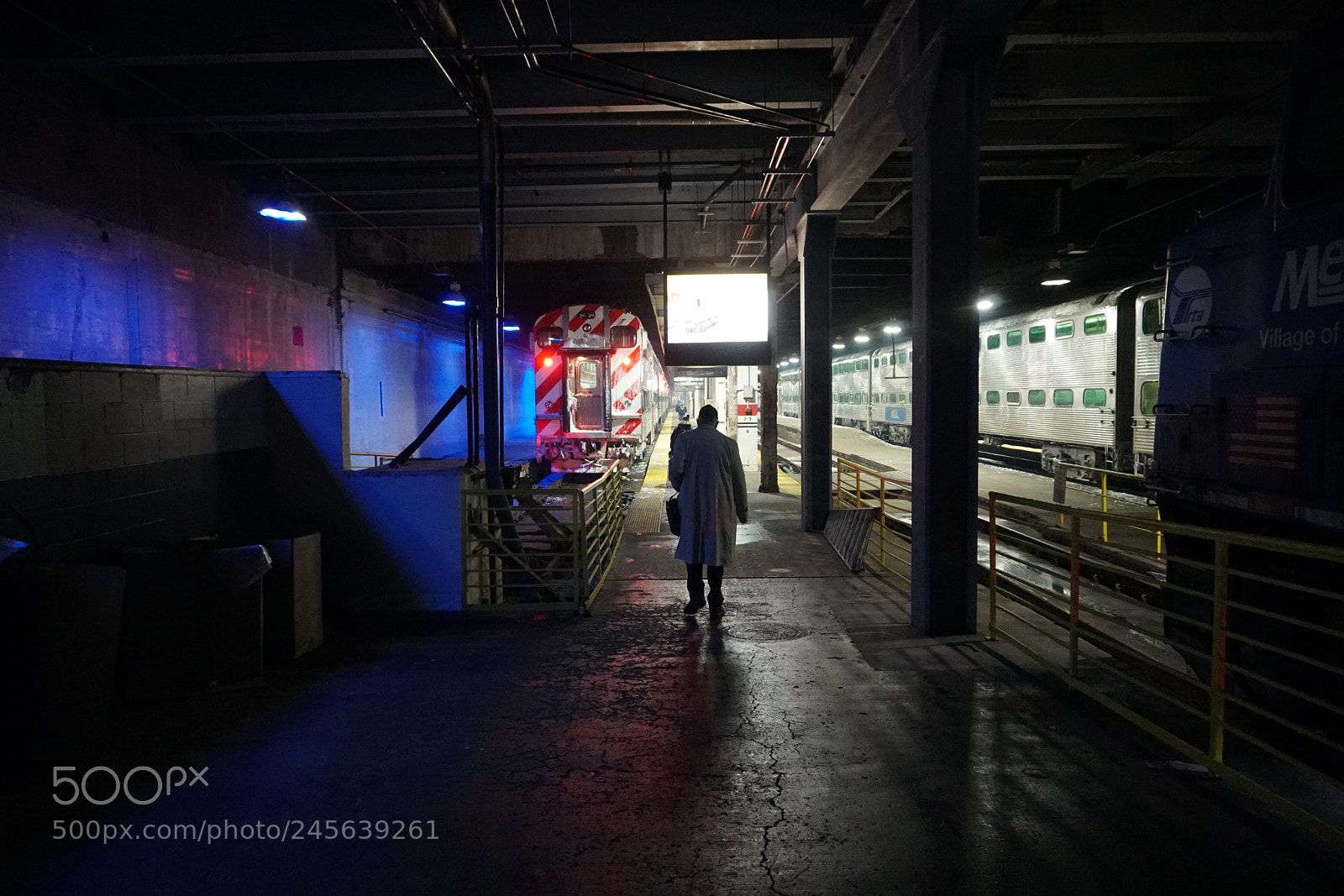 Sony a6500 sample photo. Going home photography