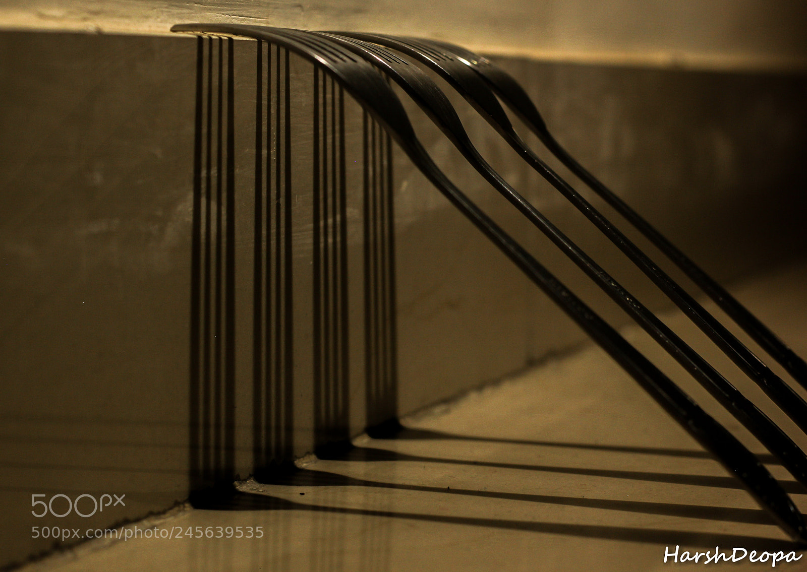 Canon EOS 550D (EOS Rebel T2i / EOS Kiss X4) sample photo. Shadows... photography