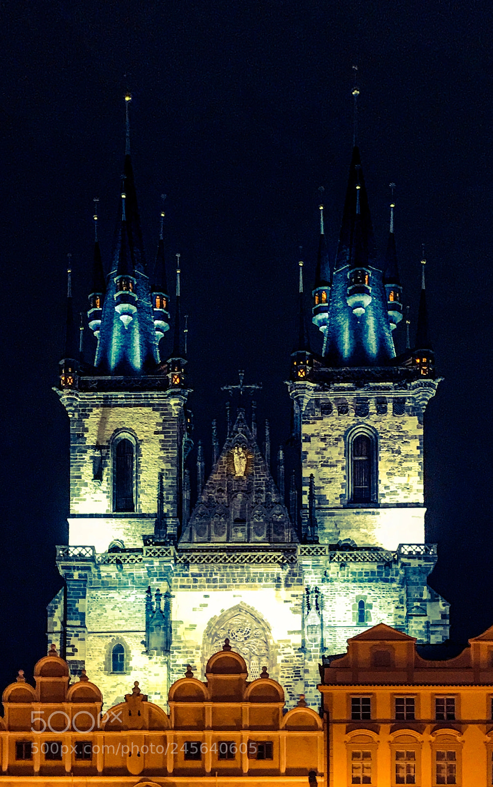 Apple iPhone 7 Plus sample photo. Prague's market photography
