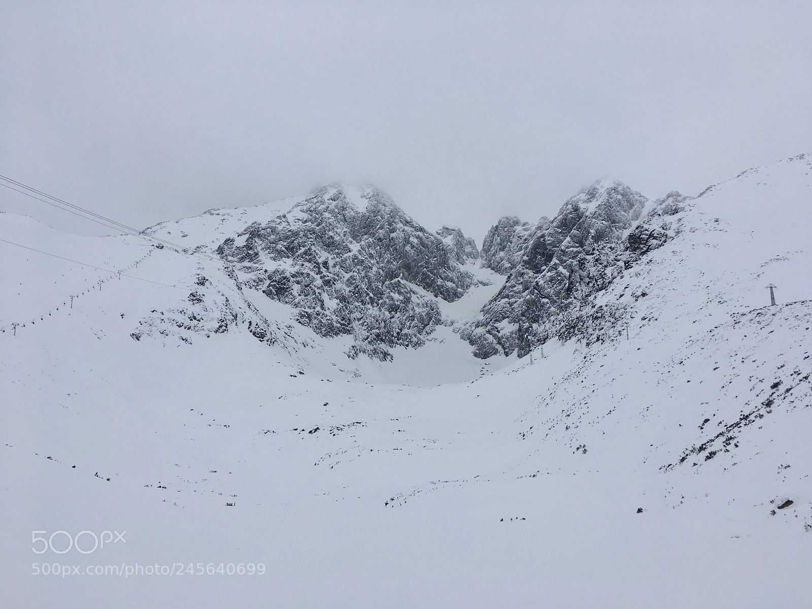 Apple iPhone SE sample photo. Misty mountains photography
