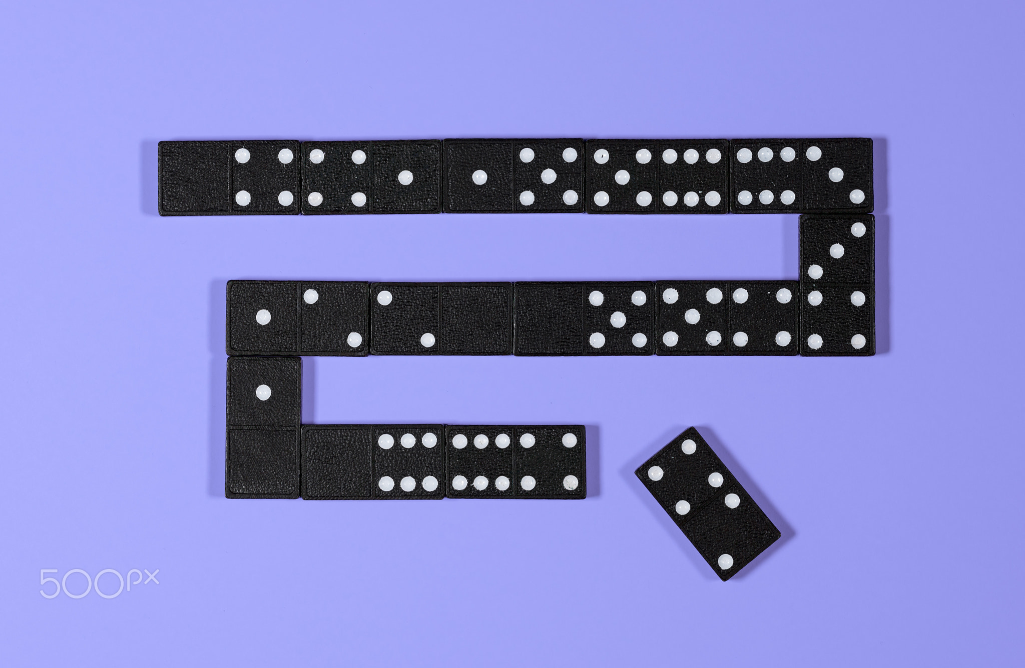 Illustraton or schematic of blockchain with dominoes