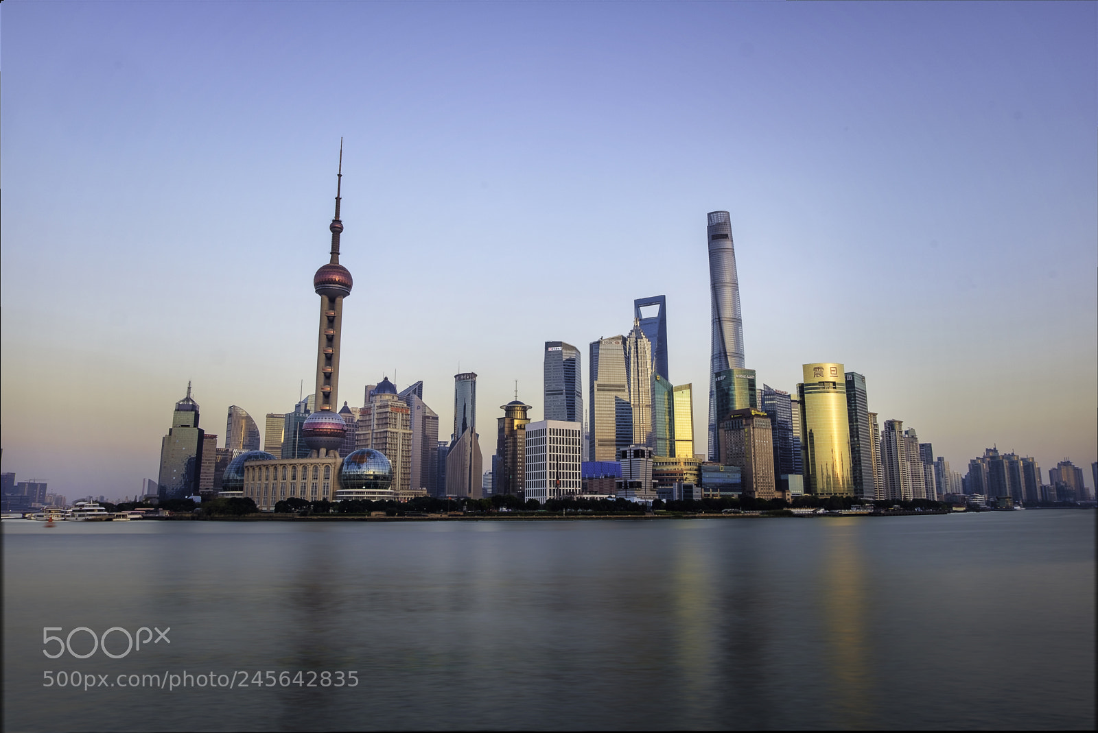 Fujifilm X-T10 sample photo. The bund i photography