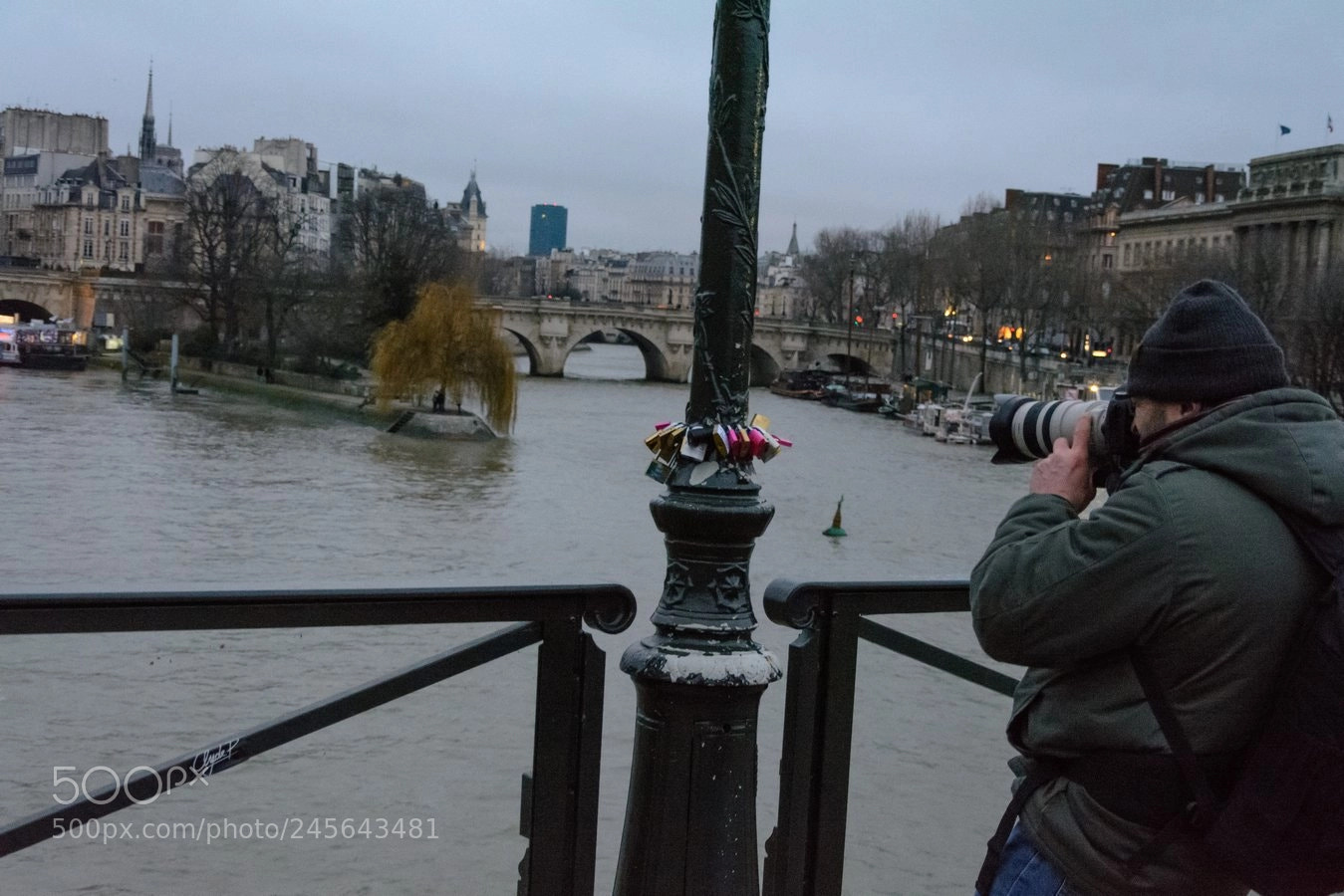 Nikon D5200 sample photo. Love paris photography