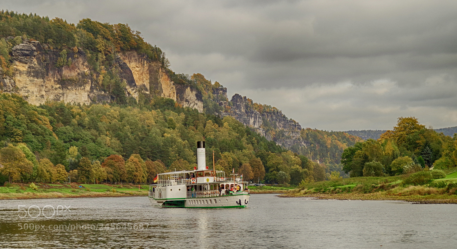 Pentax K-S2 sample photo. Small ship photography