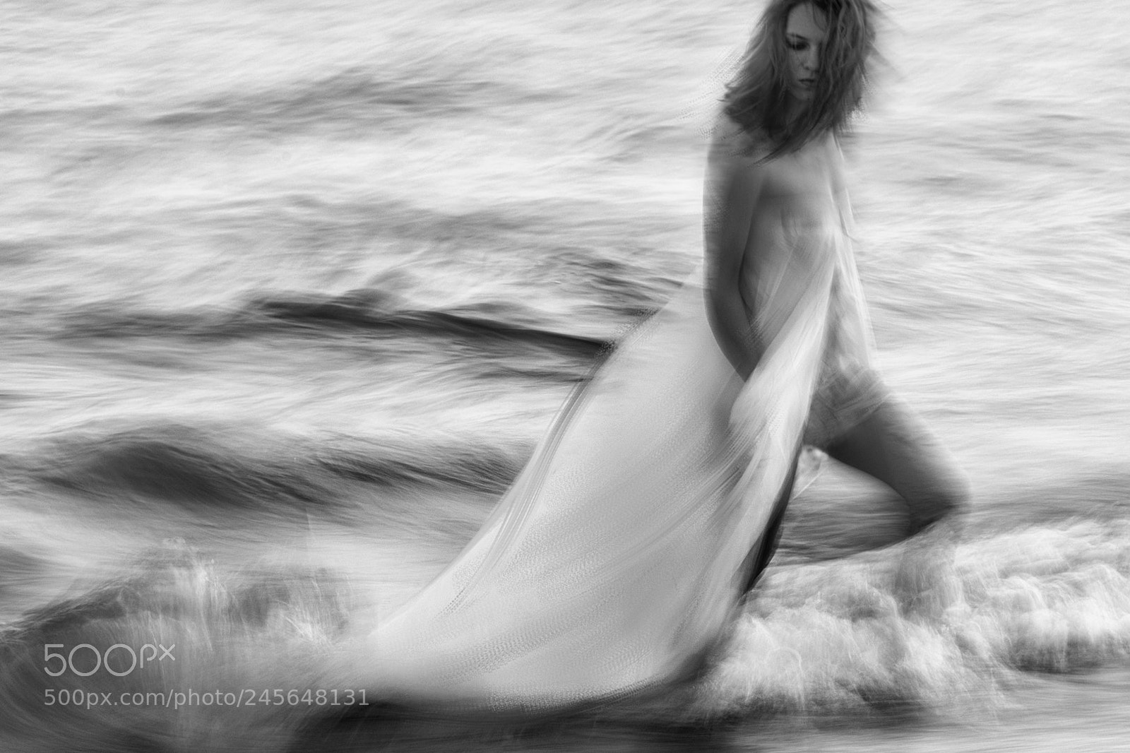 Canon EOS-1D X Mark II sample photo. She walks alone from photography