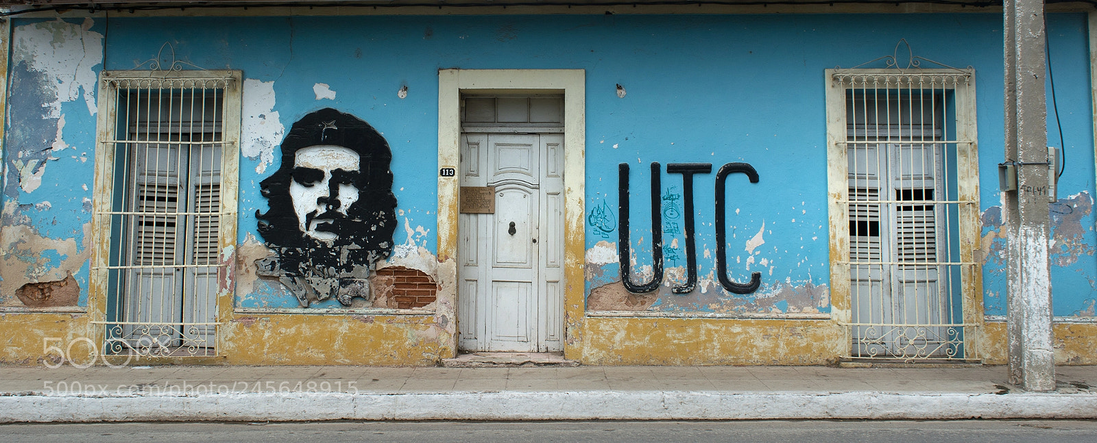 Nikon D5200 sample photo. Trinidad graffiti photography