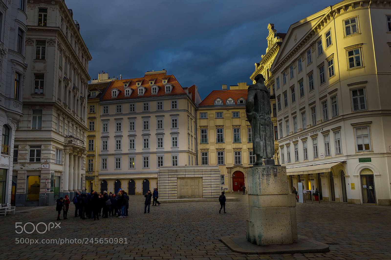 Canon PowerShot G9 X Mark II sample photo. The jewish square with photography