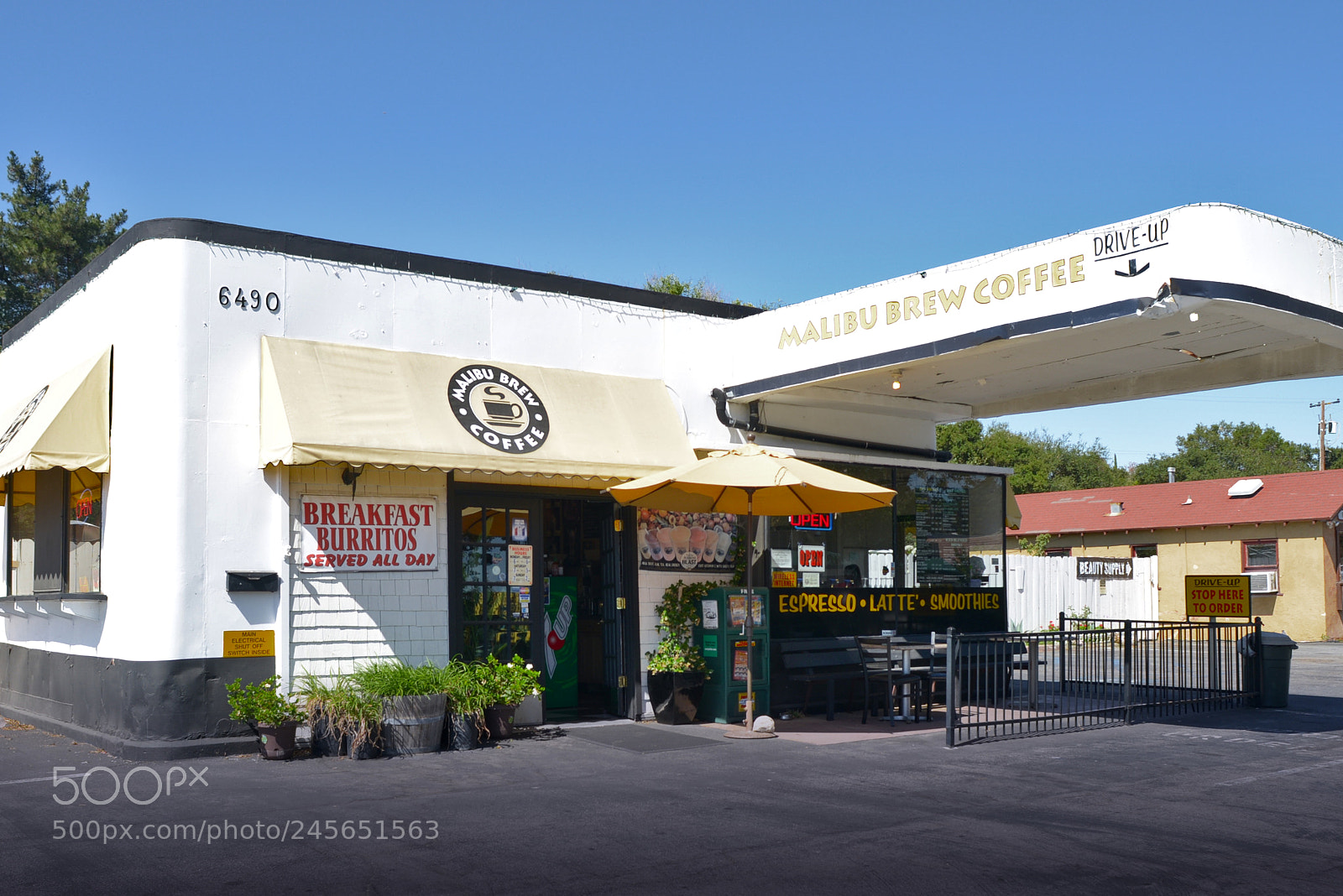 Nikon D600 sample photo. Malibu brew photography